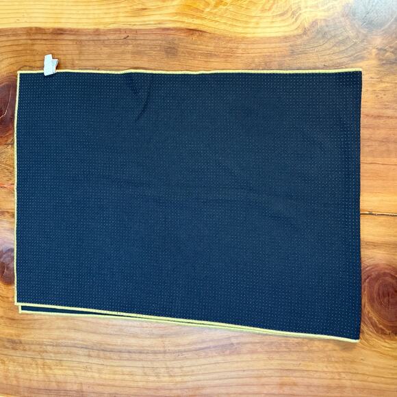 Skidless by Yogitoes Yoga Mat Towel Non Slip Black Solid EE5 - Picture 7 of 7